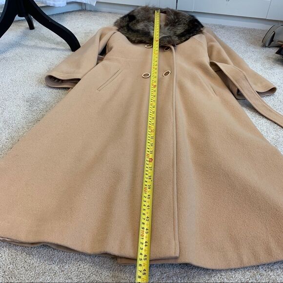 Jeremy Scott Tan Belted Coat with Fur Collar - Picture 10 of 12